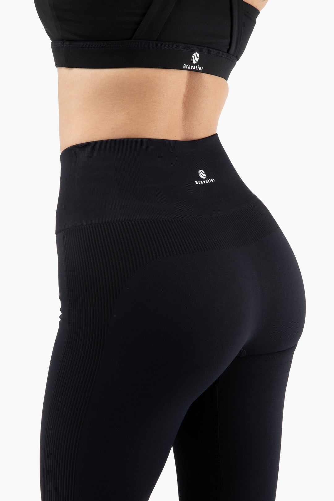 Aura Seamless Leggings, Squat-Proof, 4-Way Stretch, Moisture-Wicking, Black